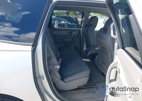 2013 Chevrolet Traverse Ls z USA, uszkodzony, nr VIN 1GNKRFED4DJ256873